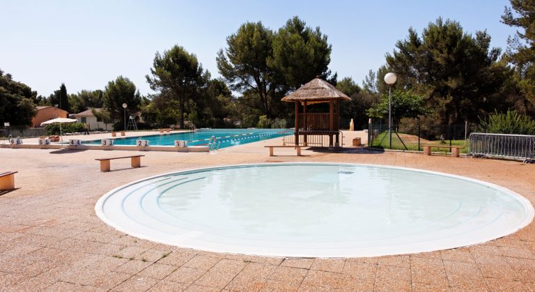 piscine-lambesc-1375x750-2
