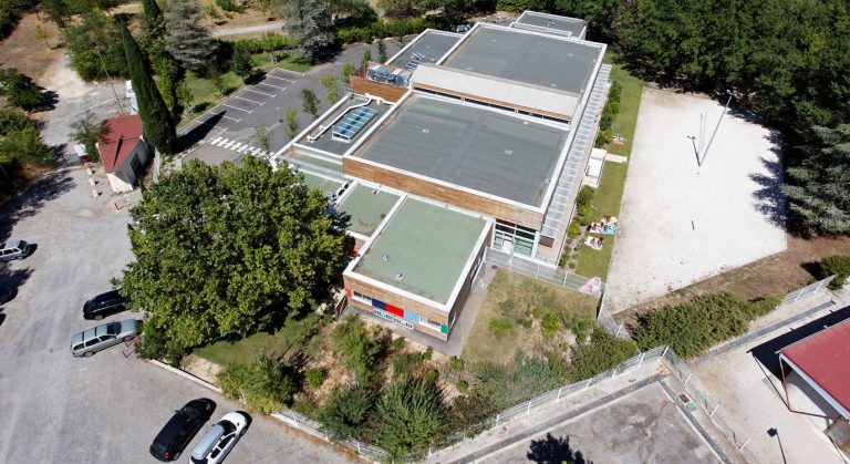 piscine-lepuy-1375x750-10