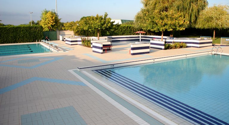 piscine-trets-1375x750-8
