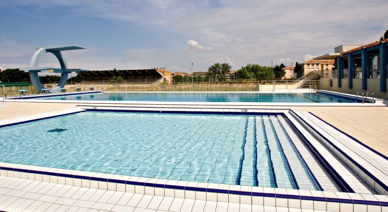piscine-vitrolles-alex-jany-1375x750-5
