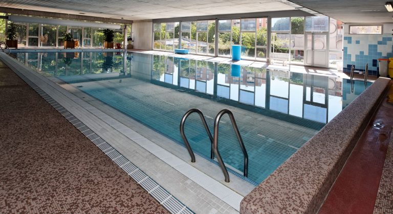 piscine-vitrolles-hermes-1375x750-5